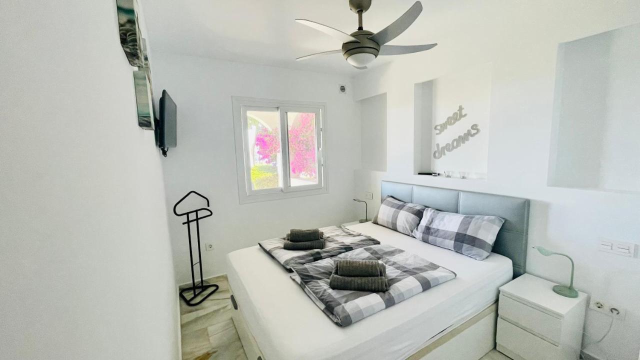 Modern Garden Apartment With A Fantastic Sea View And A Private Garden Sitio de Calahonda ภายนอก รูปภาพ