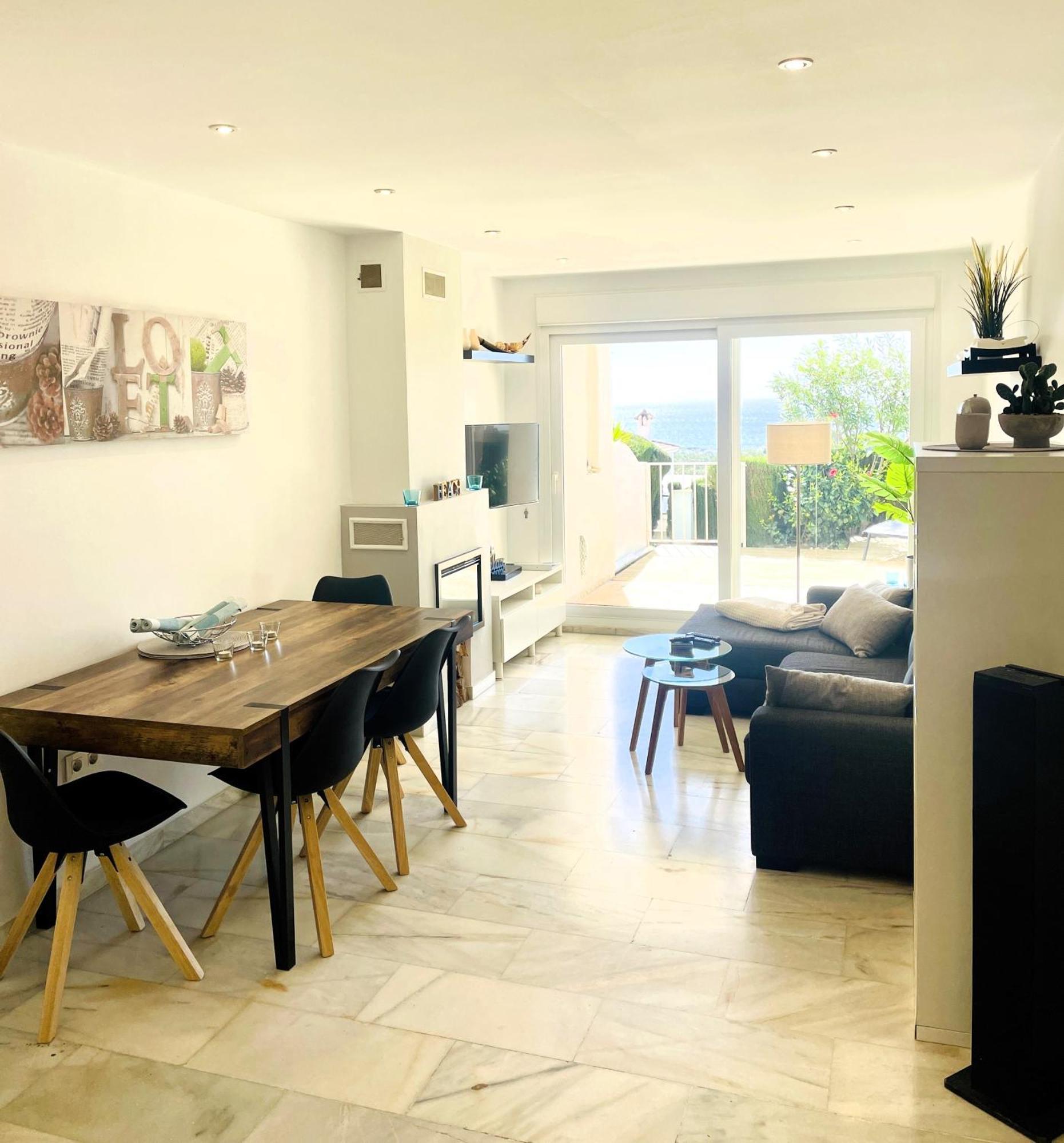 Modern Garden Apartment With A Fantastic Sea View And A Private Garden Sitio de Calahonda ภายนอก รูปภาพ